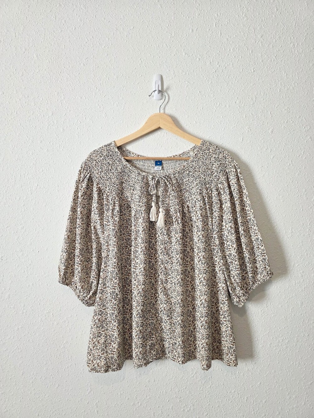 Neutral Floral Smocked Top XL